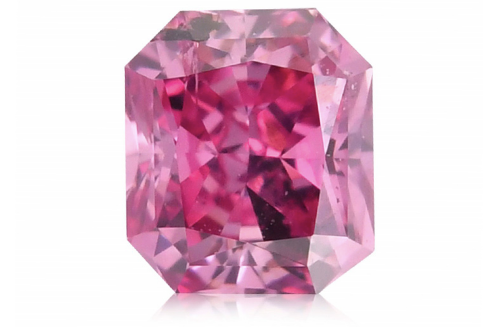 Diamant barvy Fancy Pink