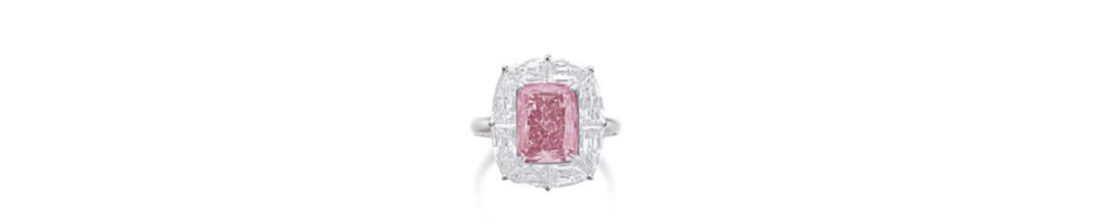 Prsten osazený pětikarátovým růžovým diamantem