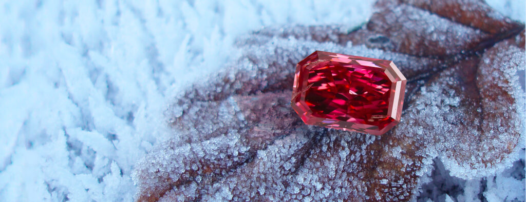 Červený diamant z dolu Argyle tvaru radiant