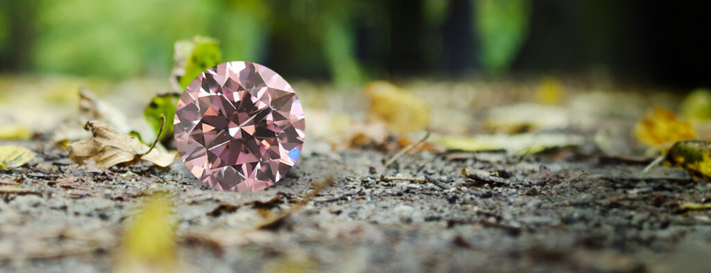 Růžový diamant tvaru kulatého briliantu