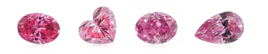čtyři růžové diamanty