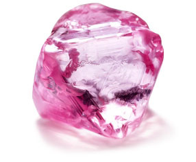 surový růžový diamant