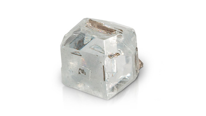 synteticky vyrobený diamant