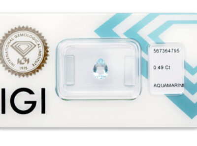 akvamarín 0.49ct light blue s IGI certifikátem