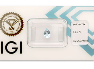 akvamarín 0.61ct blue s IGI certifikátem