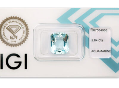 akvamarín 5.04ct greenish blue s IGI certifikátem