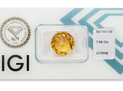 citrín 7.68ct yellowish orange s IGI certifikátem