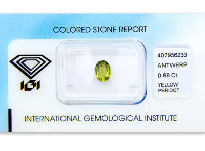 peridot 0.88ct green-yellow s IGI certifikátem