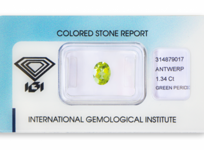 peridot 1.34ct yellowish green s IGI certifikátem