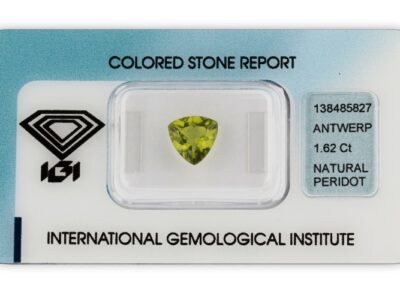 peridot 1.62ct yellowish green s IGI certifikátem