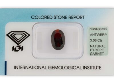 pyrop 3.08ct dark brownish red s IGI certifikátem