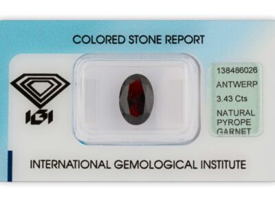 pyrop 3.43ct dark brownish red s IGI certifikátem