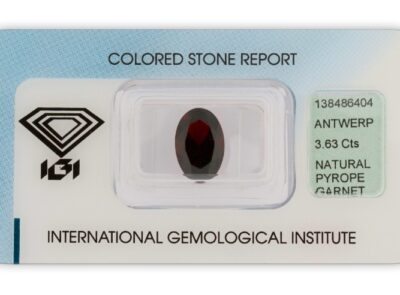 pyrop 3.63ct dark brownish red s IGI certifikátem