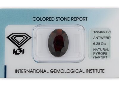 pyrop 6.28ct dark brownish red s IGI certifikátem