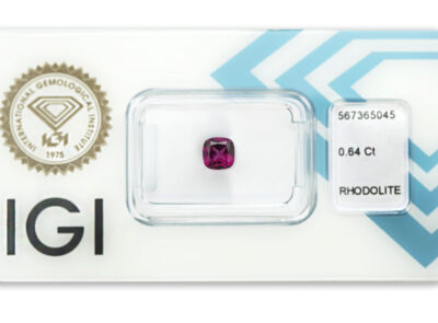 rhodolit 0.64ct deep purplish pink s IGI certifikátem