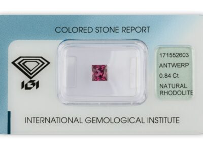 rhodolit 0.84ct purple s IGI certifikátem