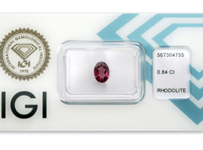 rhodolit 0.84ct purplish pink s IGI certifikátem
