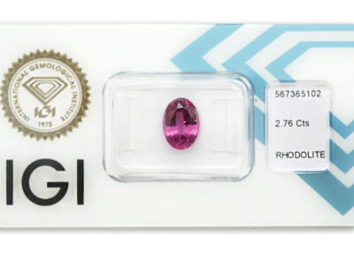rhodolit 2.76ct deep purplish pink s IGI certifikátem