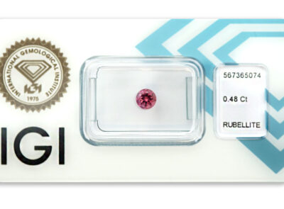 rubelit 0.48ct deep purplish pink s IGI certifikátem