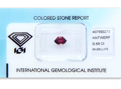 rubelit 0.68ct deep purplish pink s IGI certifikátem