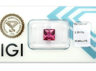 rubelit 2.28ct deep purplish pink s IGI certifikátem