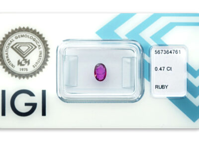 rubín 0.47ct purplish pink - red s IGI certifikátem