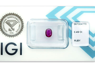 rubín 0.49ct purplish pink - red s IGI certifikátem