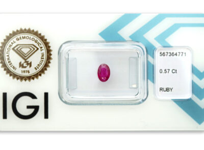 rubín 0.57ct deep purplish pink - red s IGI certifikátem