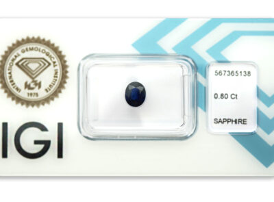 safír 0.80ct deep blue s IGI certifikátem