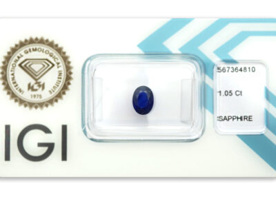 safír 1.05ct deep blue s IGI certifikátem