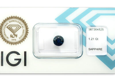 safír 1.21ct deep blue s IGI certifikátem
