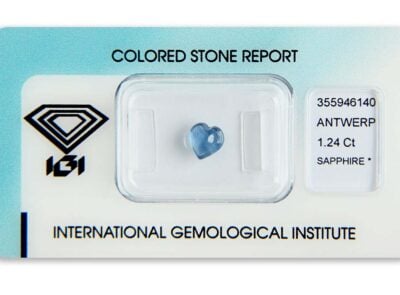 safír 1.24ct blue s IGI certifikátem