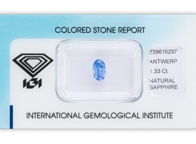 safír 1.33ct blue/bluish purple (tepelně neupraven) s IGI certifikátem