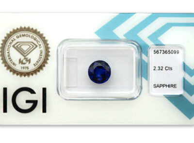 safír 2.32ct deep blue s IGI certifikátem