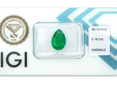smaragd 3.16ct deep green s IGI certifikátem