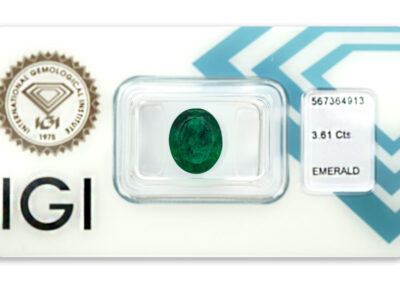 smaragd 3.61ct deep green s IGI certifikátem