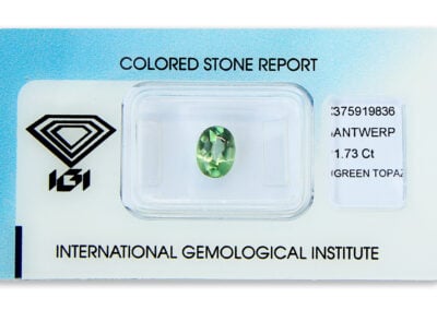 topaz 1.73ct yellowish green s IGI certifikátem