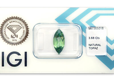 topaz 3.68ct yellowish green s IGI certifikátem