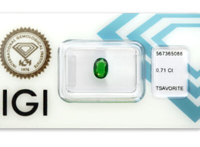 tsavorit 0.71ct deep green s IGI certifikátem