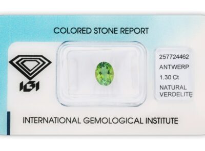 verdelit 1.30ct yellowish green s IGI certifikátem