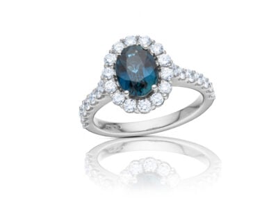 zlatý prsten s diamanty a safírem 1.78ct blue (tepelně neupraven) s IGI certifikátem