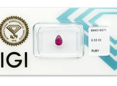 rubín 0.53ct deep purplish pink - red (tepelně neupraven) s IGI certifikátem