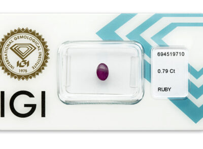 rubín 0.79ct deep purple - red (tepelně neupraven) s IGI certifikátem