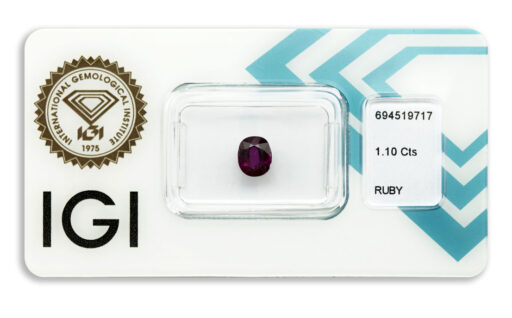 rubín 1.10ct deep purple - red s IGI certifikátem