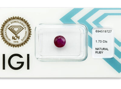 rubín 1.73ct deep purple - red s IGI certifikátem