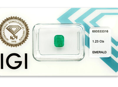 smaragd 1.23ct deep bluish green s IGI certifikátem