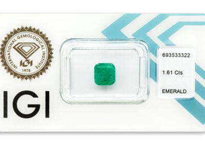 smaragd 1.61ct deep bluish green s IGI certifikátem