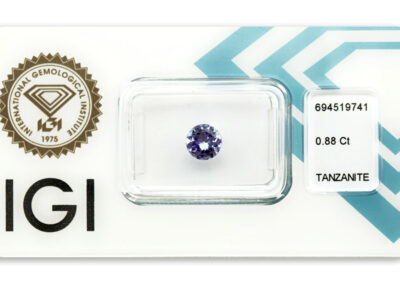 tanzanit 0.88ct bluish violet s IGI certifikátem