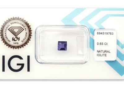 iolit 0.65ct violet s IGI certifikátem