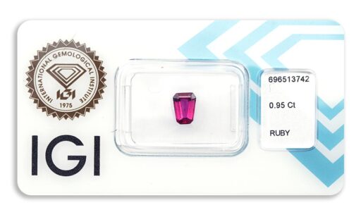 rubín 0.95ct deep purplish pink - red s IGI certifikátem